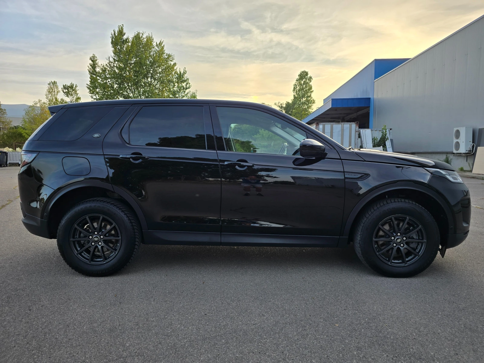 Land Rover Discovery Sport MILD HYBRID MHEV 2.0D TD4 NARVIK BLACK - изображение 3