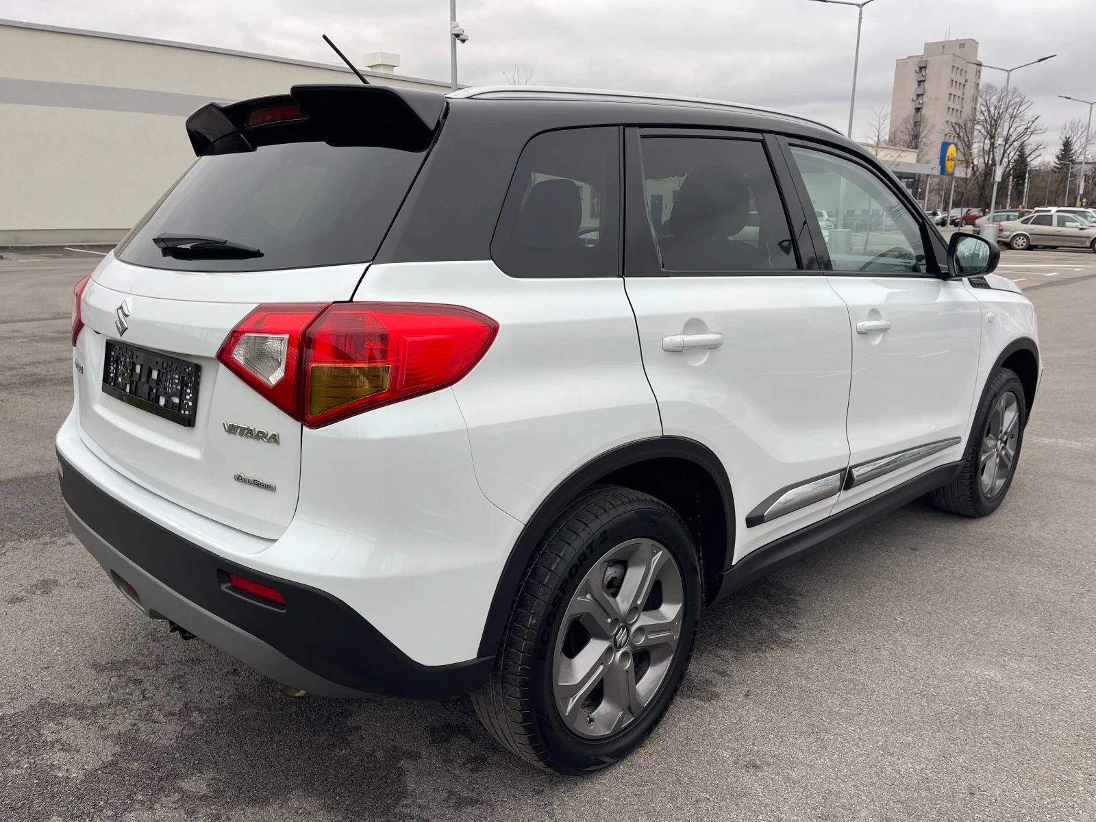 Suzuki Vitara 1.6DDIS 4x4* ALLGRIP*  - изображение 4