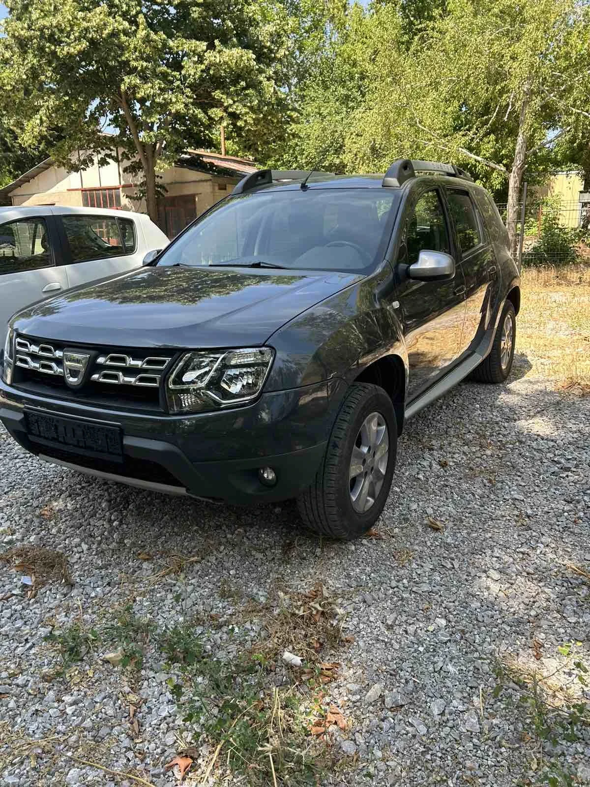 Dacia Duster 1.6I 4x4 - изображение 2