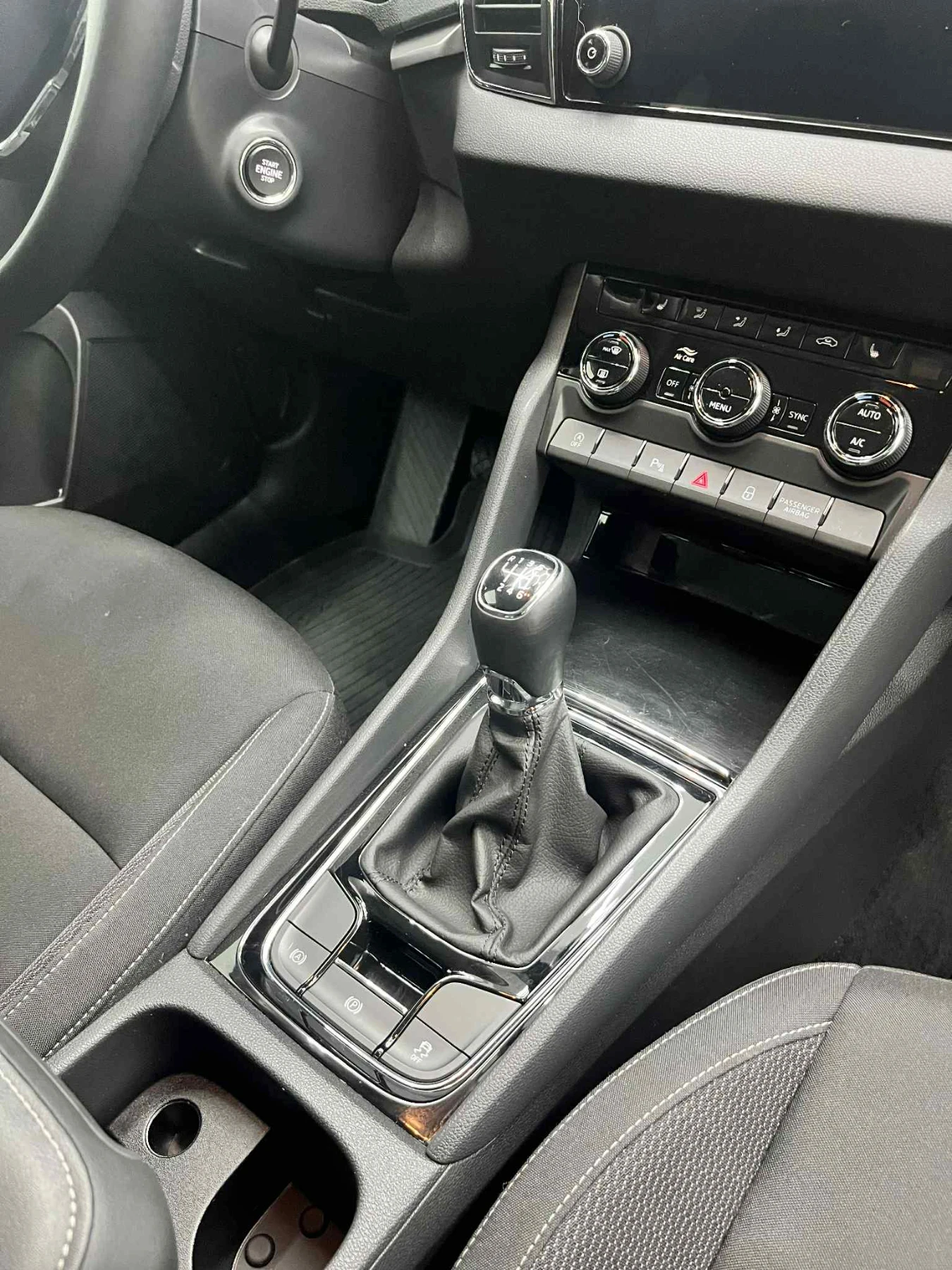 Skoda Karoq Selection | Mobile.bg   8