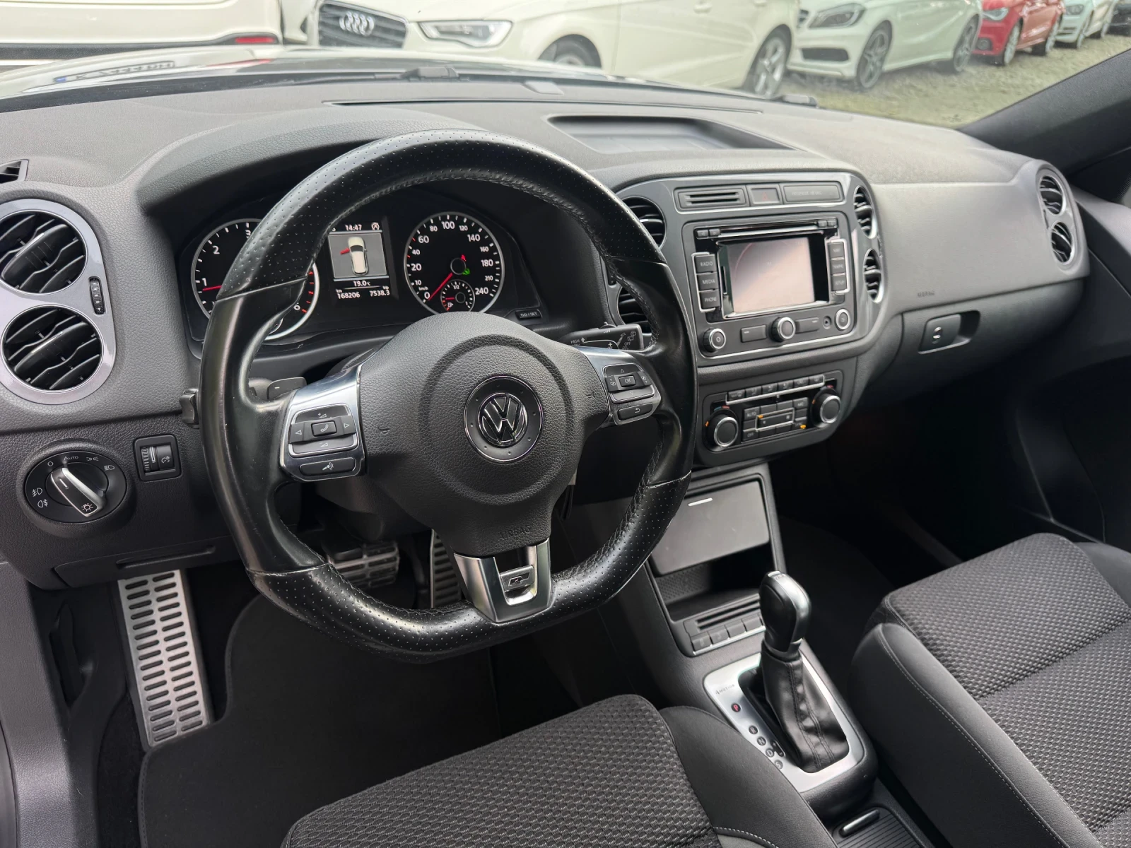 VW Tiguan 2.0TDI 4motion DSG* R-Line - изображение 8