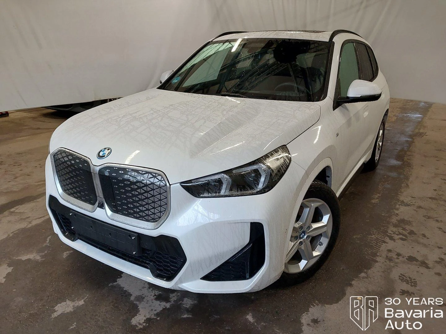 BMW iX1 30 xDrive M Sport  Paket | Mobile.bg   1