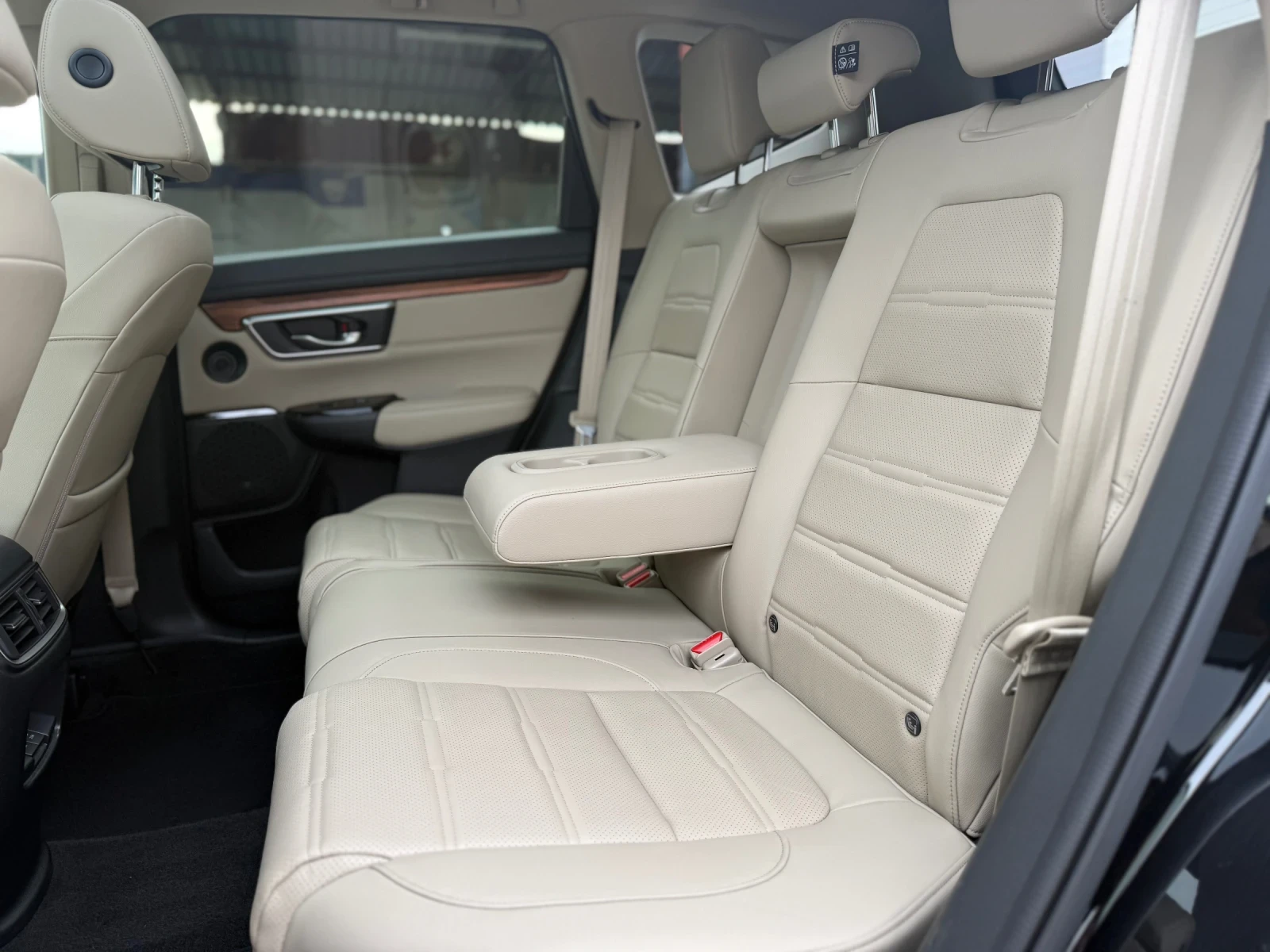 Honda Cr-v 2.0 HYBRID 215ps. AWD EXECUTIVE FULL OPTIONS, снимка 9 - Автомобили и джипове - 53684613