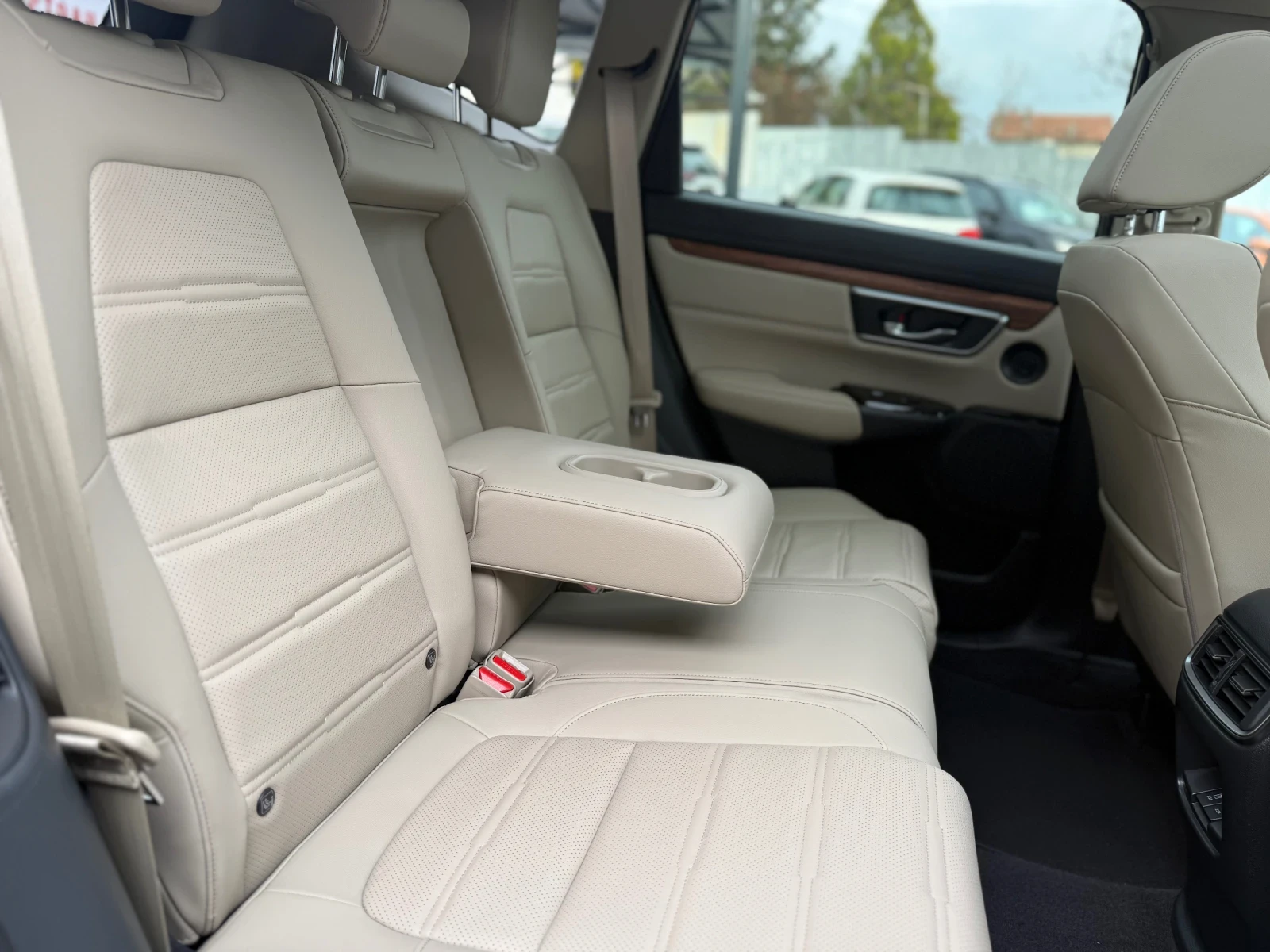 Honda Cr-v 2.0 HYBRID 215ps. AWD EXECUTIVE FULL OPTIONS, снимка 10 - Автомобили и джипове - 53684613