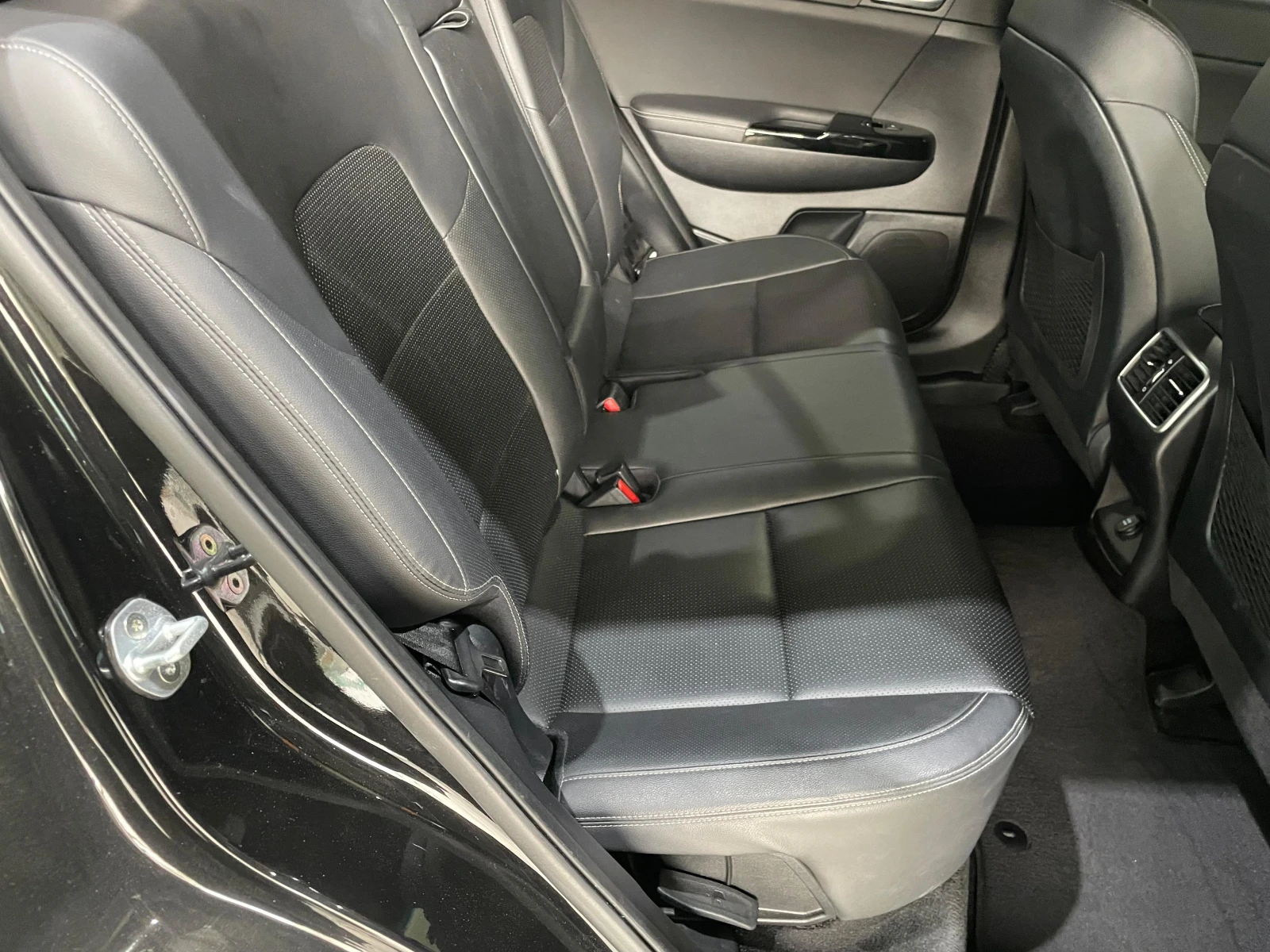 Kia Sportage 2.0D ! 2WD ! Intelligent !, снимка 12 - Автомобили и джипове - 54138873