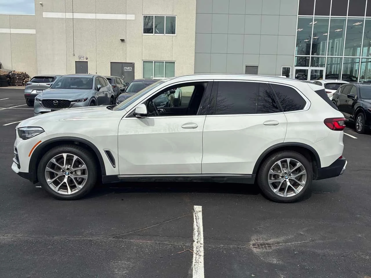 BMW X5 * xDrive40i * ПОДГРЕВИ * 360 * PANO * CARFAX, снимка 2 - Автомобили и джипове - 54209027