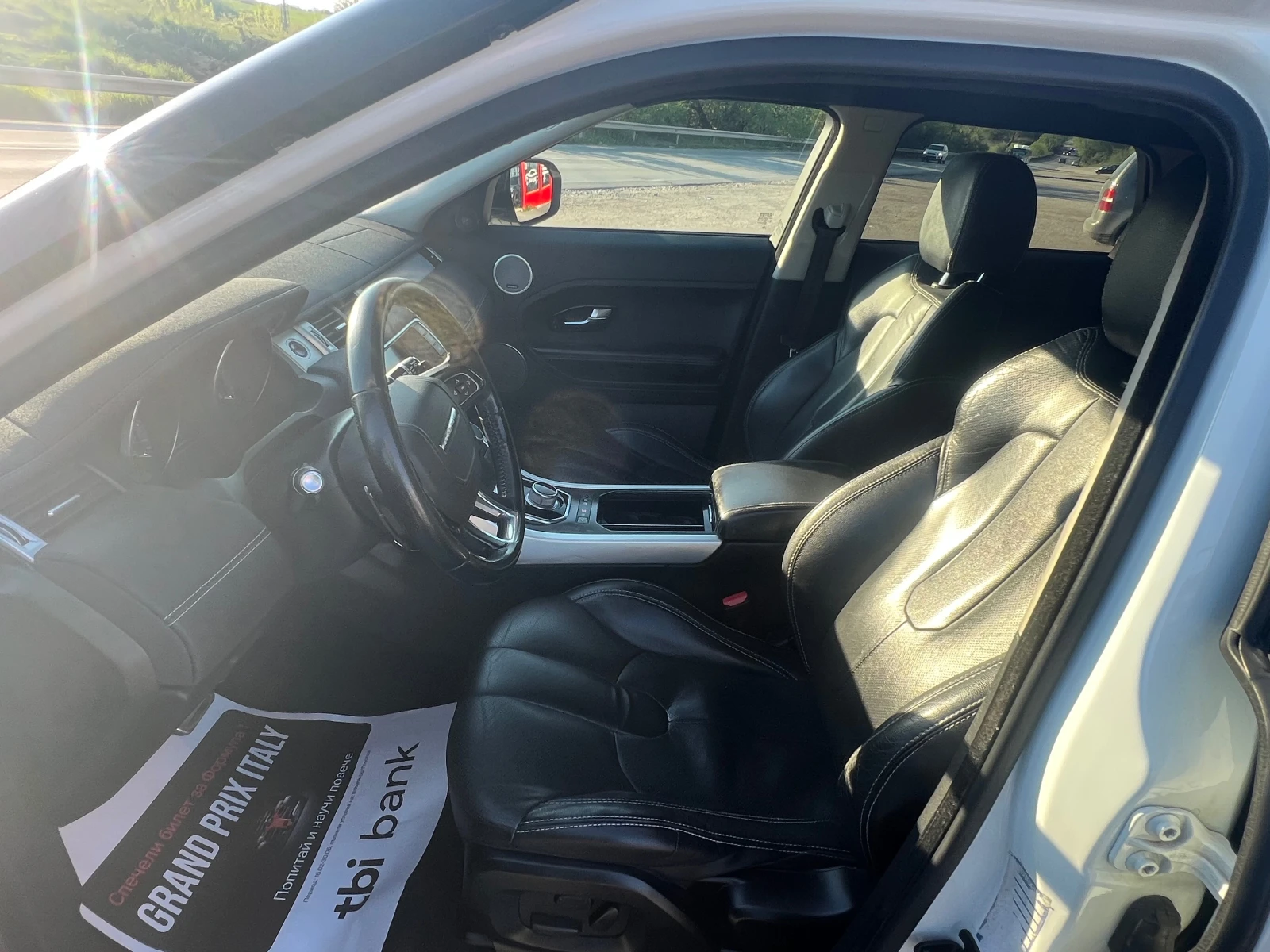 Land Rover Evoque, снимка 12 - Автомобили и джипове - 54449119