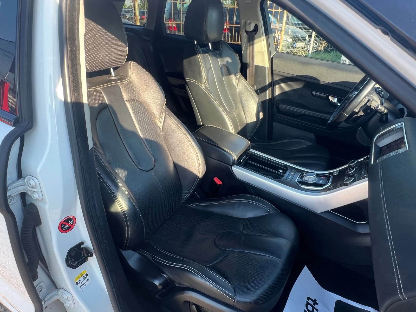 Land Rover Evoque, снимка 9 - Автомобили и джипове - 54449119
