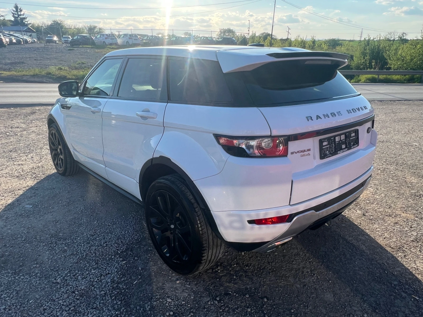 Land Rover Evoque, снимка 3 - Автомобили и джипове - 54449119