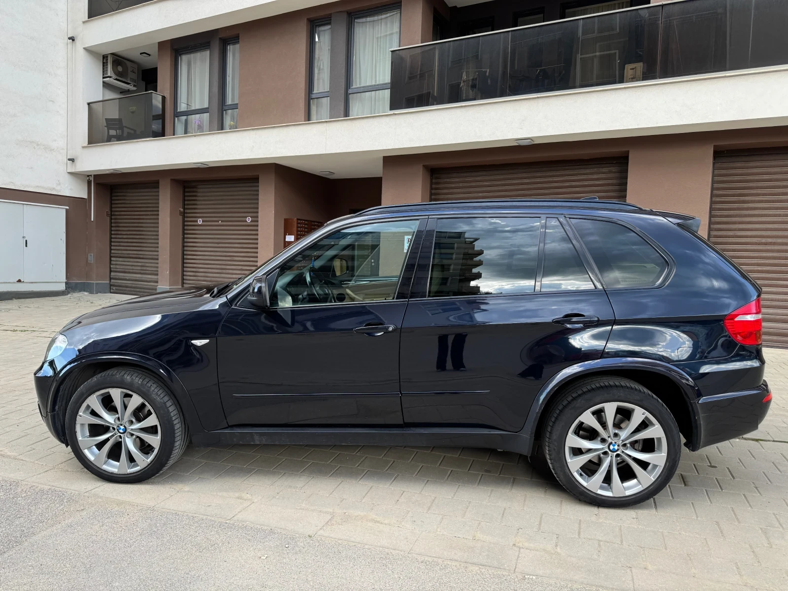 BMW X5 E70, снимка 2 - Автомобили и джипове - 54716128