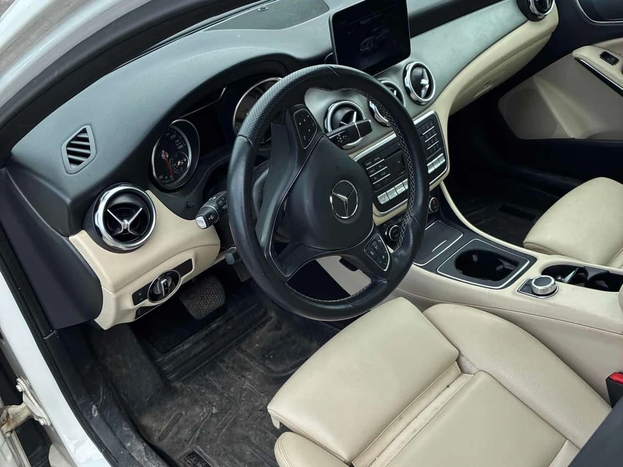 Mercedes-Benz GLA * 250 * АВТОКРЕДИТ БЕЗ ПЪРВОНАЧАЛНА ВНОСКА* , снимка 5 - Автомобили и джипове - 54908908