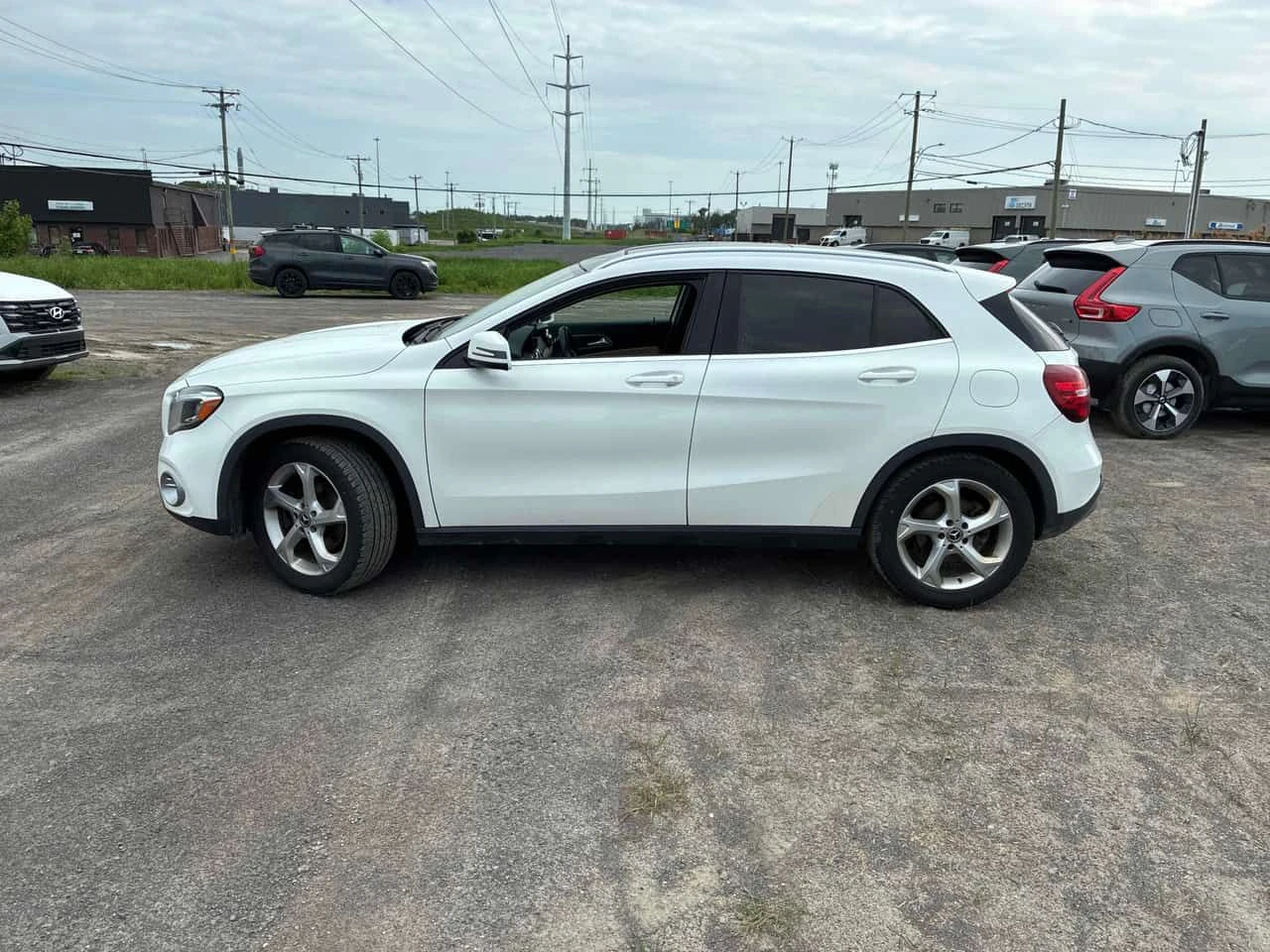 Mercedes-Benz GLA * 250 * АВТОКРЕДИТ БЕЗ ПЪРВОНАЧАЛНА ВНОСКА* , снимка 2 - Автомобили и джипове - 54908908