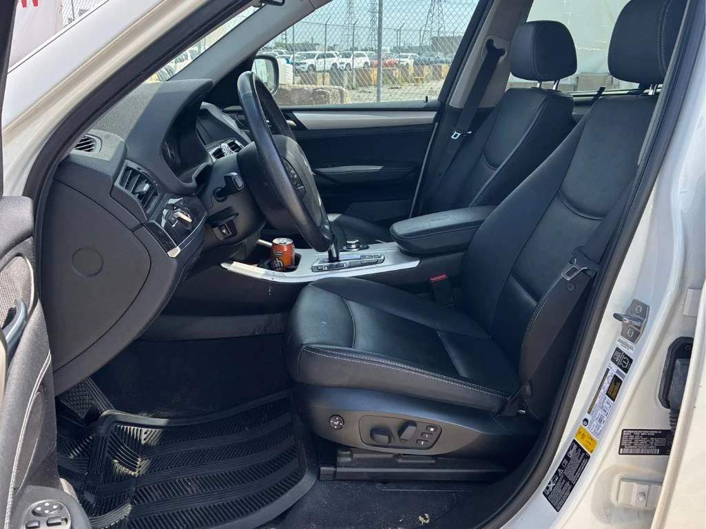 BMW X3 xDrive28i* CARFAX* ПАНО * ДВА КЛЮЧА, снимка 6 - Автомобили и джипове - 54923235