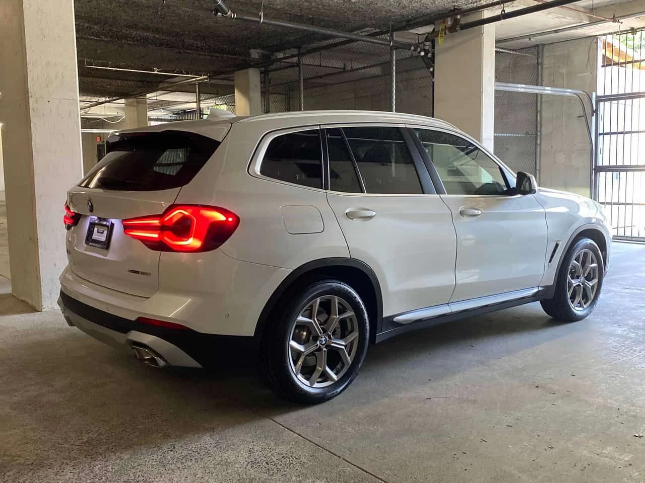 BMW X3 * xDrive30i * CARFAX * БЕЗ ПЪРВОНАЧАЛНА ВНОСКА, снимка 3 - Автомобили и джипове - 55422623