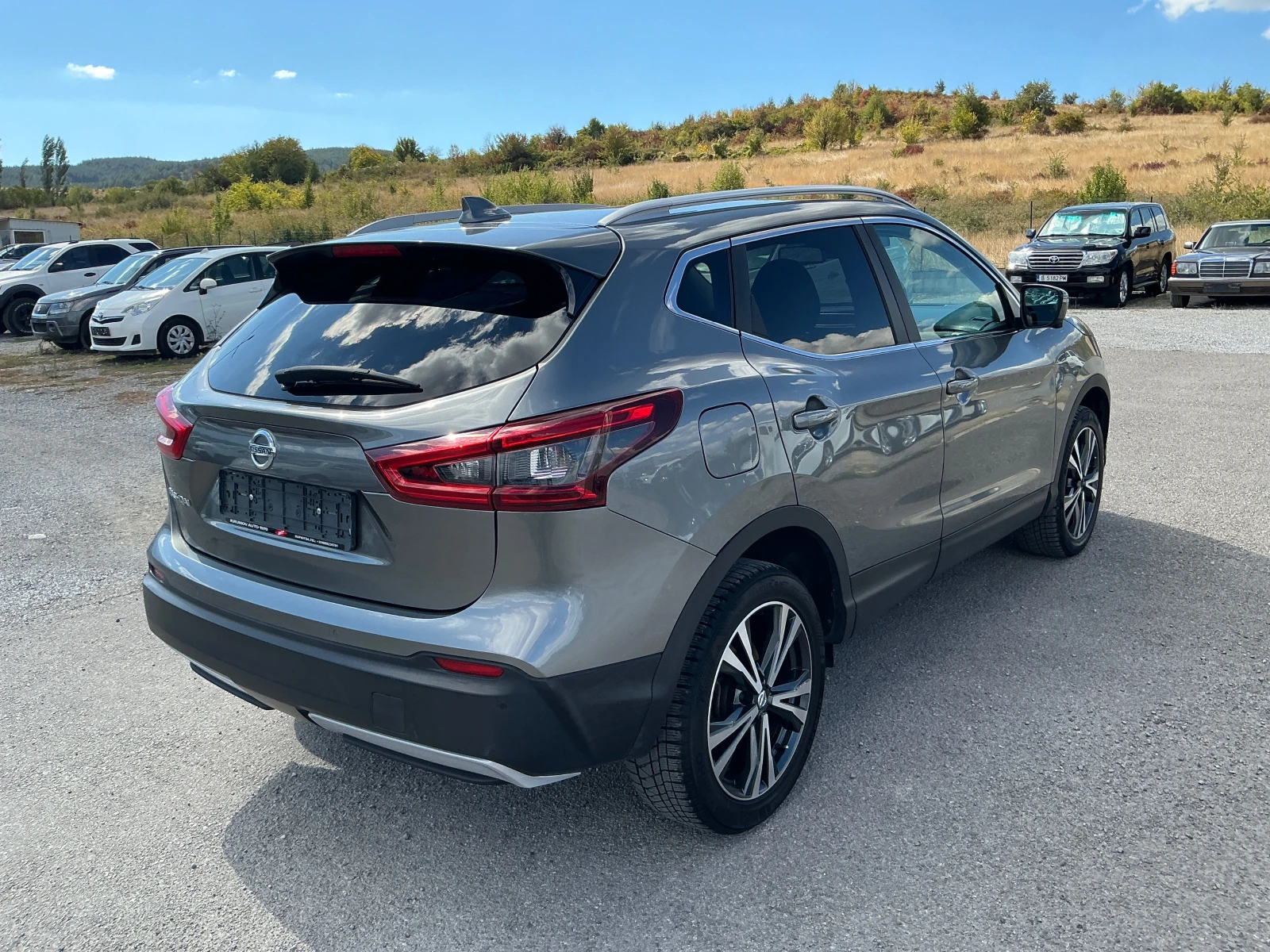 Nissan Qashqai 1.6 DCI, снимка 8 - Автомобили и джипове - 56261321