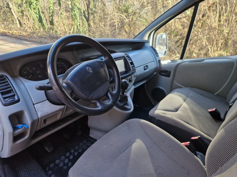 Renault Trafic 1.9 DCI, снимка 8 - Бусове и автобуси - 48586413