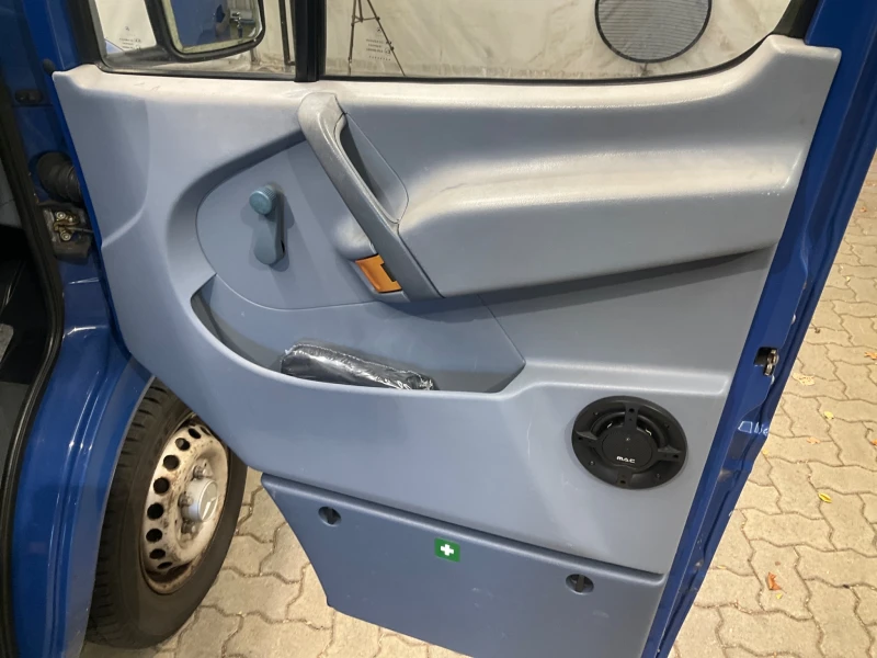 Mercedes-Benz 208 Mercedes-Benz Sprinter 208D   оборудван кемпер | , снимка 14 - Бусове и автобуси - 53525453