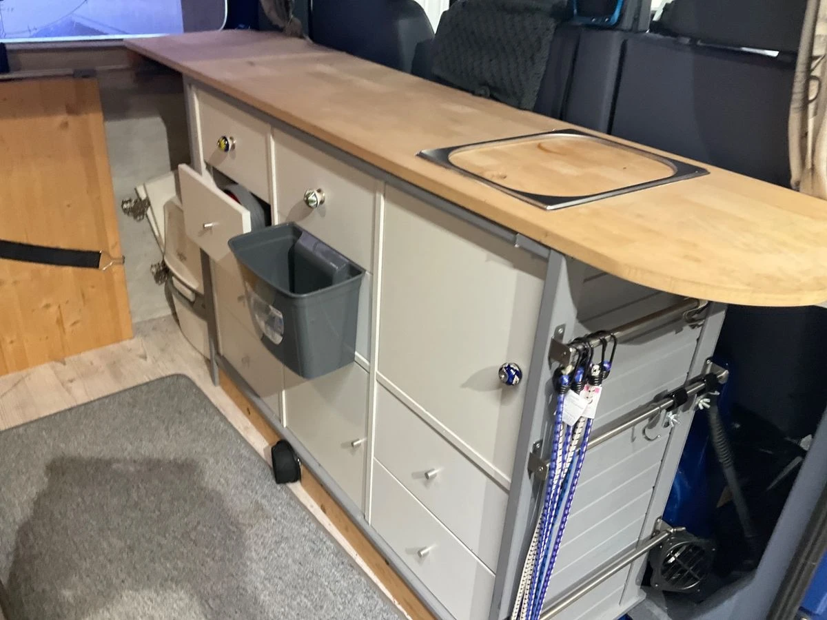 Mercedes-Benz 208 | Sprinter | ОБОРУДВАН КЕМПЕР | РЕАЛНИ КИЛОМЕТРИ, снимка 11 - Бусове и автобуси - 53525453