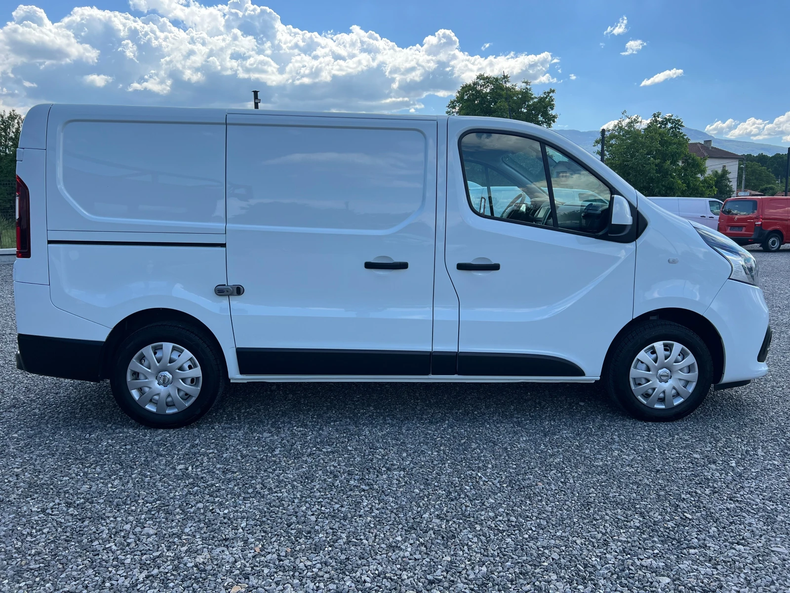 Nissan NV300 2.0DCi 145k.c./Серв. история/160334км./3-МЕСТЕН/, снимка 6 - Бусове и автобуси - 54717399