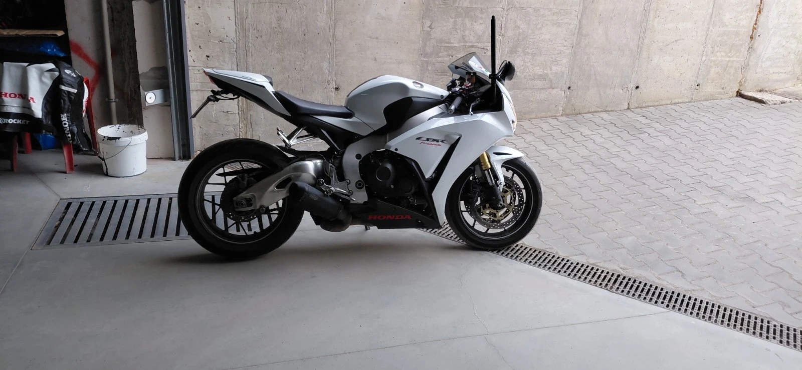 Honda Cbr 1000RR, снимка 2 - Мотоциклети и мототехника - 56740511