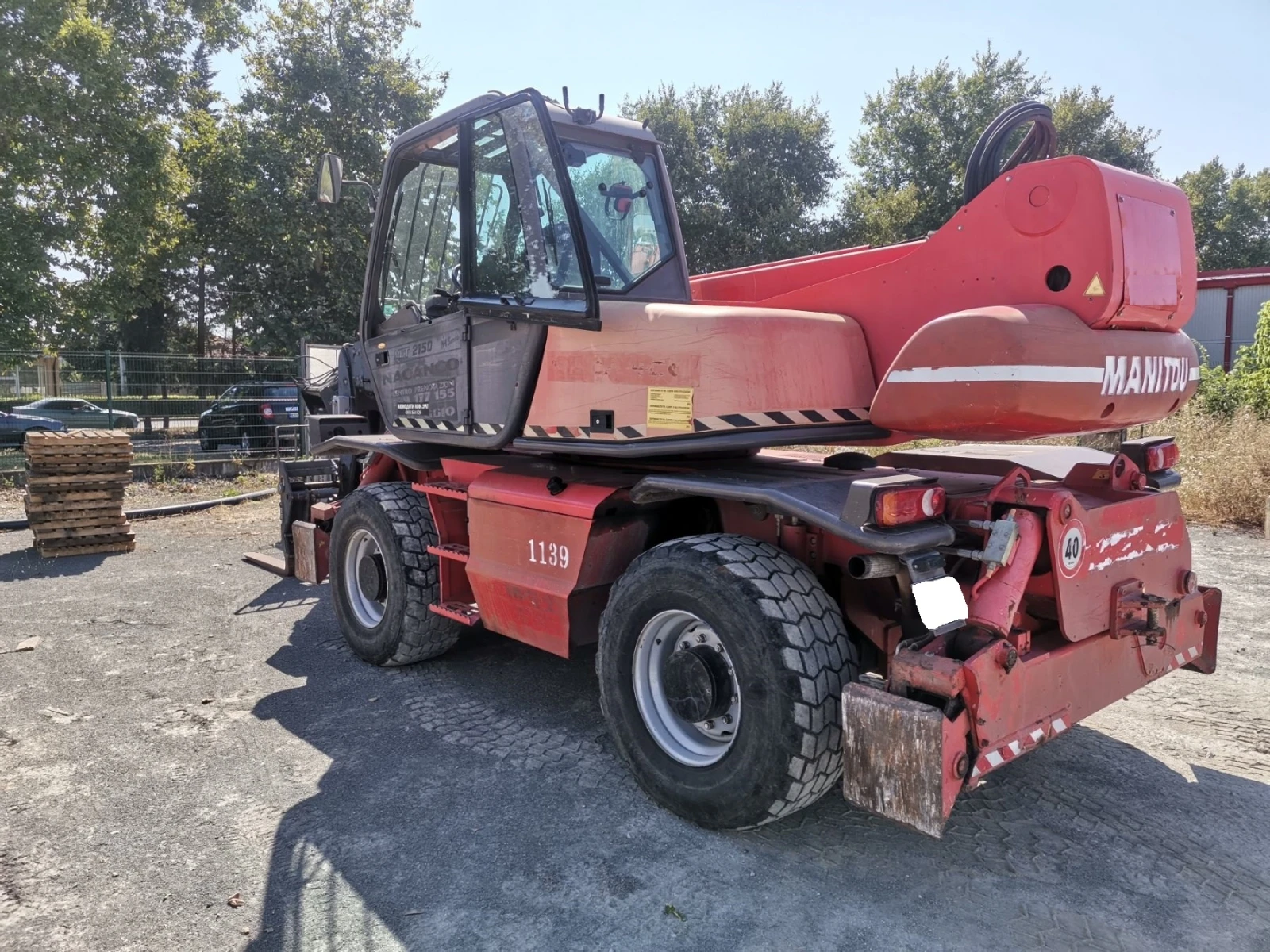 Телескопични товарачи Manitou MRT 2150 - изображение 7