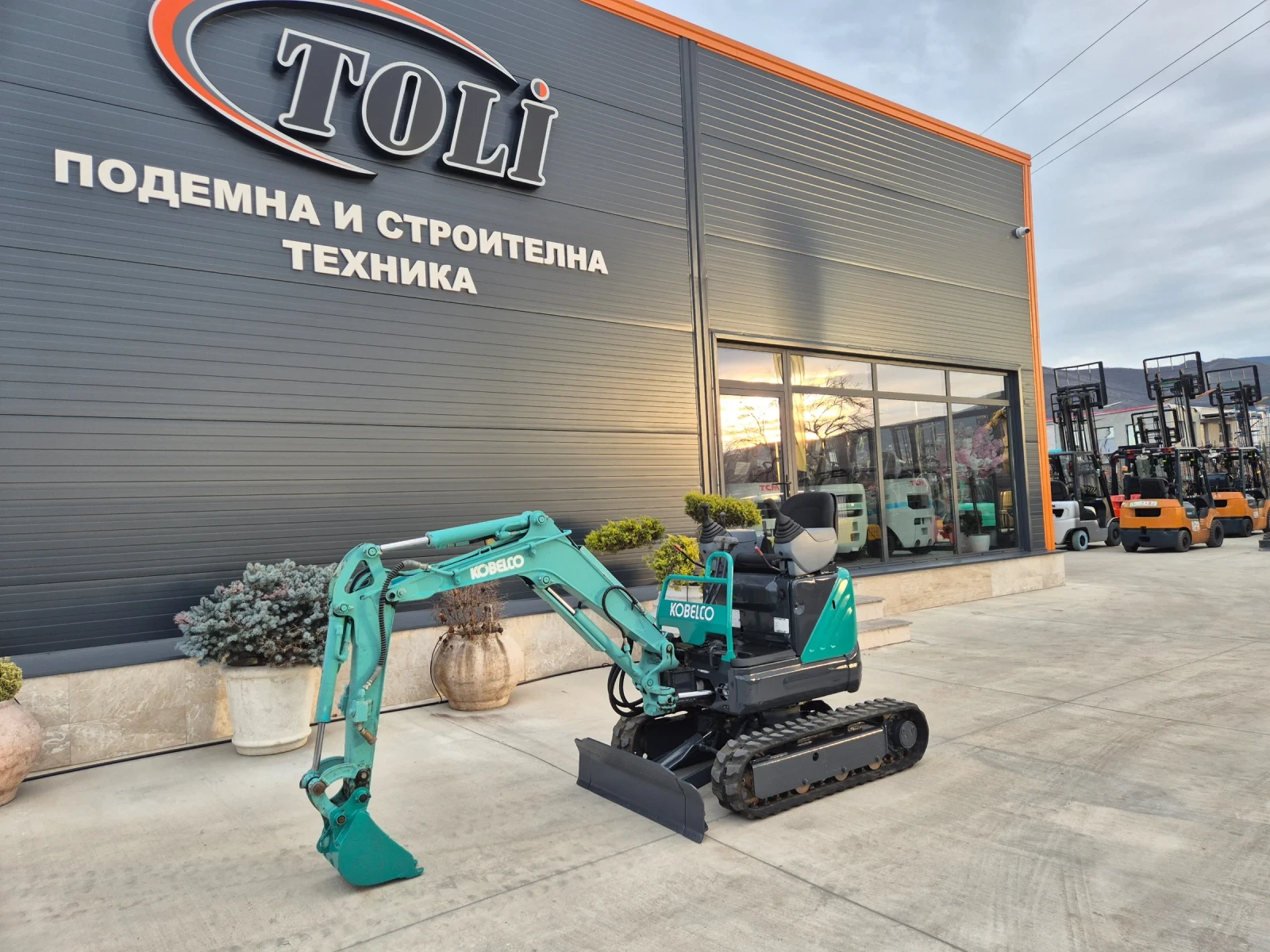 ����� Kobelco SK09SR ������ �� ��� / �������� �������� ! | Mobile.bg � ����������� 1