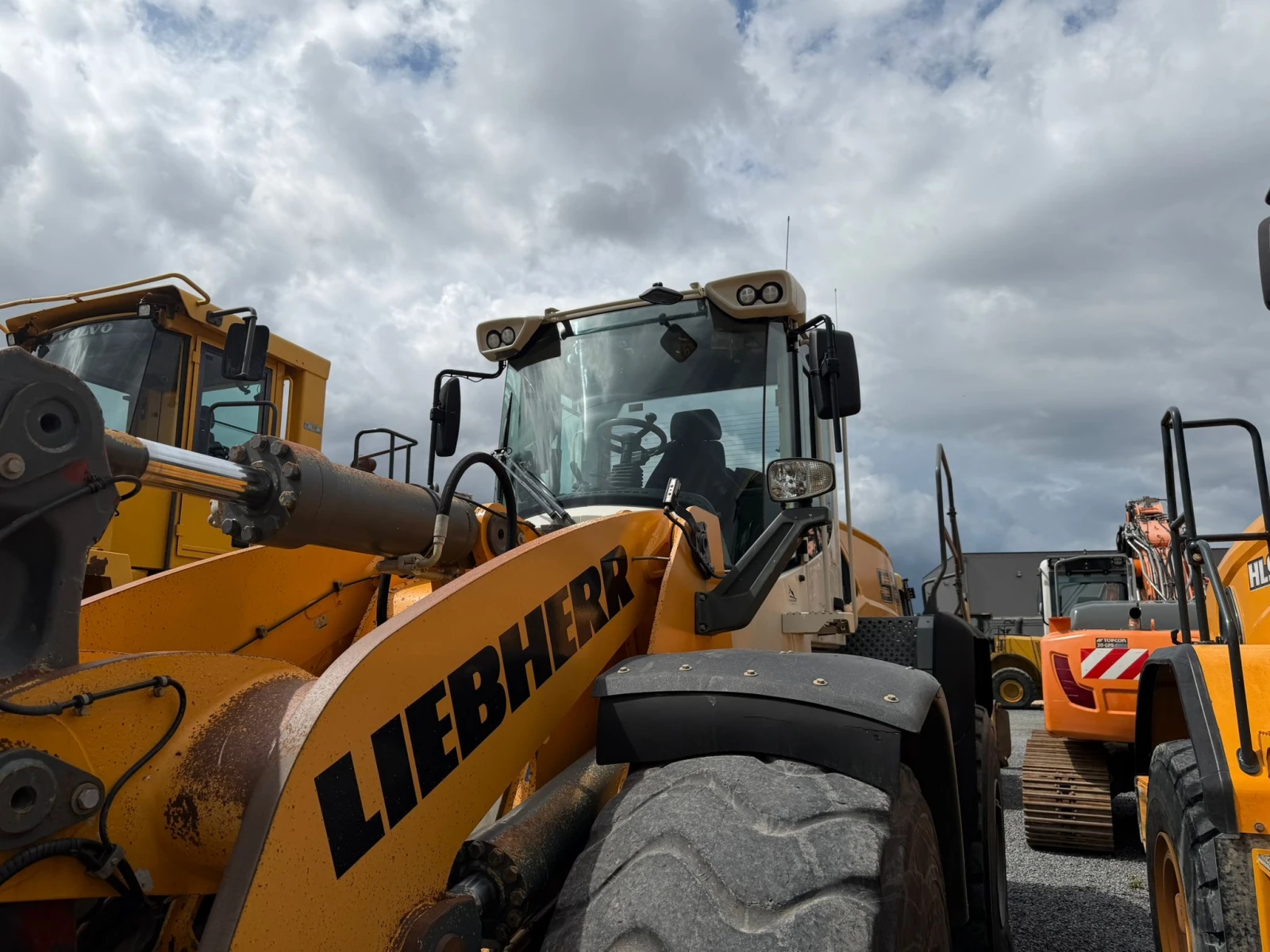 Челен товарач Liebherr L 580 XPOWER ЛИЗИНГ, снимка 17 - Индустриална техника - 54795612
