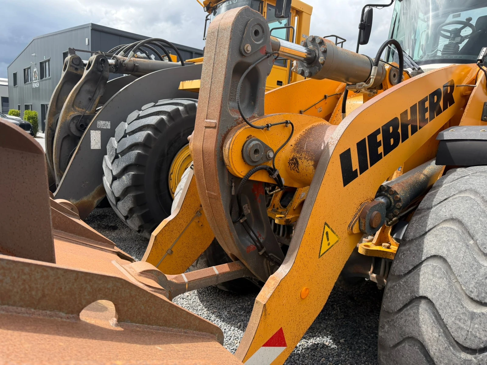Челен товарач Liebherr L 580 XPOWER ЛИЗИНГ, снимка 15 - Индустриална техника - 54795612