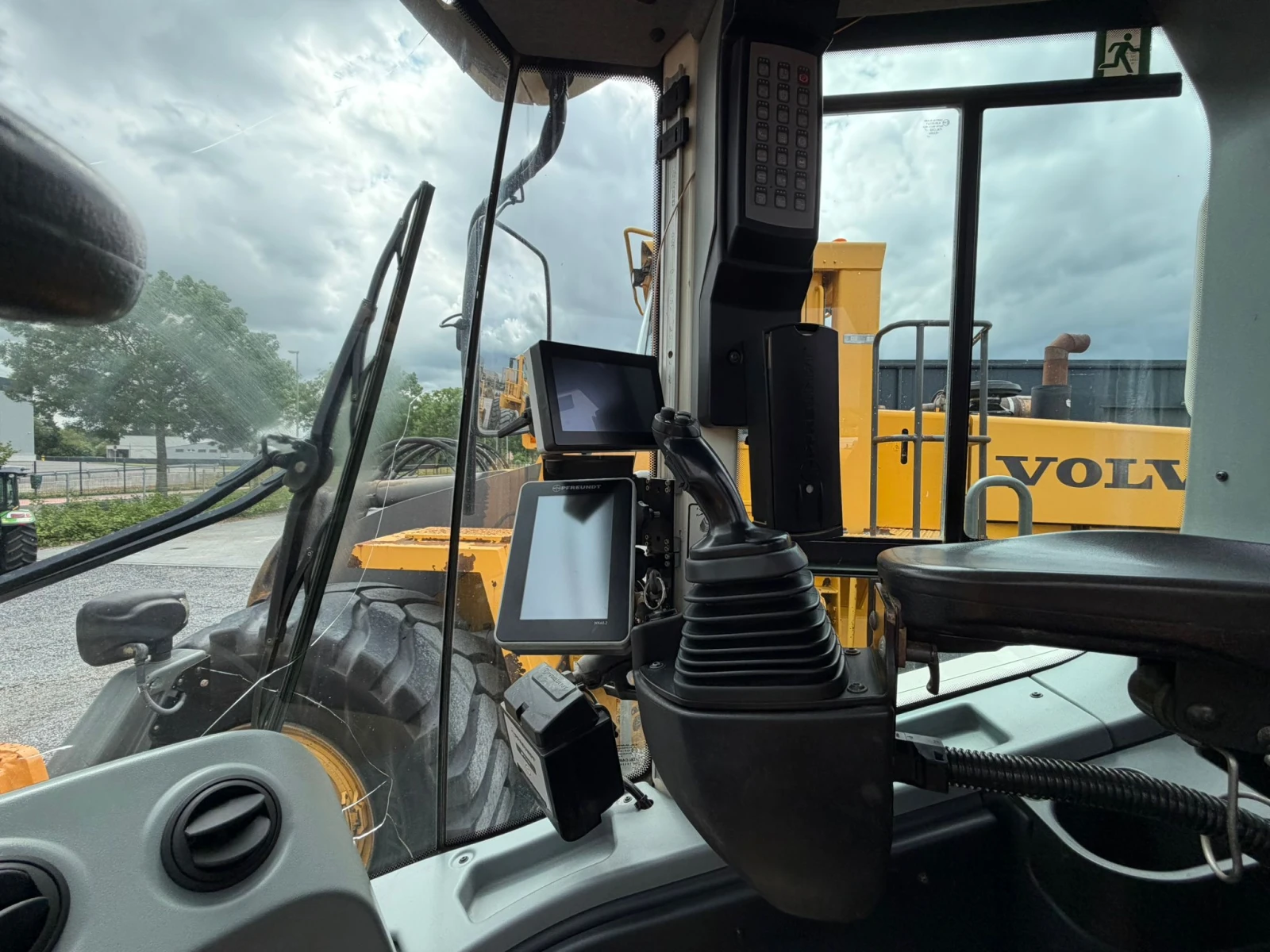 Челен товарач Liebherr L 580 XPOWER ЛИЗИНГ, снимка 10 - Индустриална техника - 54795612