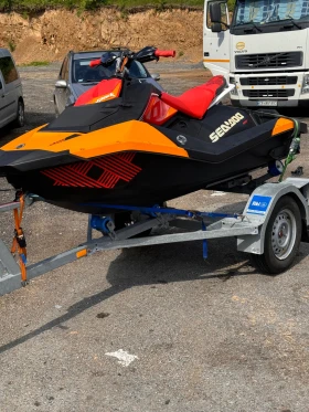 Джет Bombardier Sea Doo Trixx, снимка 1 - Воден транспорт - 49072695