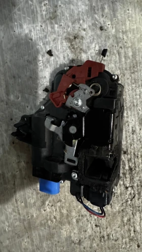 Брава за врата за Skoda Fabia 2009 - 5J1837016, снимка 2 - Части - 53144413