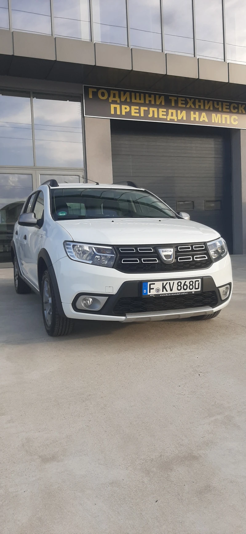 Dacia Logan STEPWAY TURBO- benzin, снимка 1 - Автомобили и джипове - 46914852