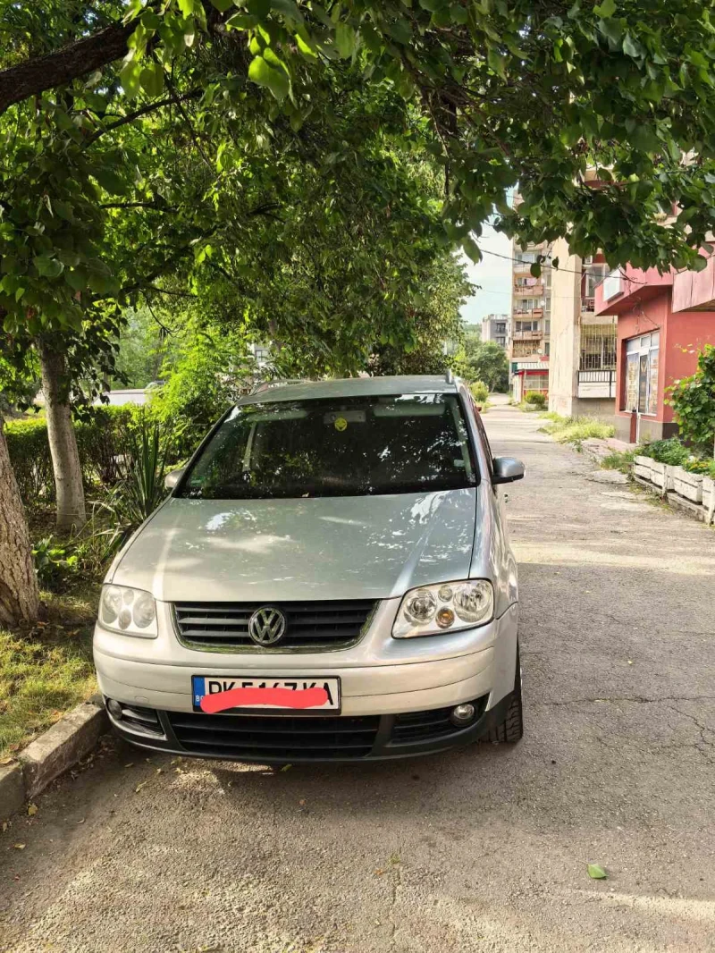 VW Touran, снимка 9 - Автомобили и джипове - 49035333