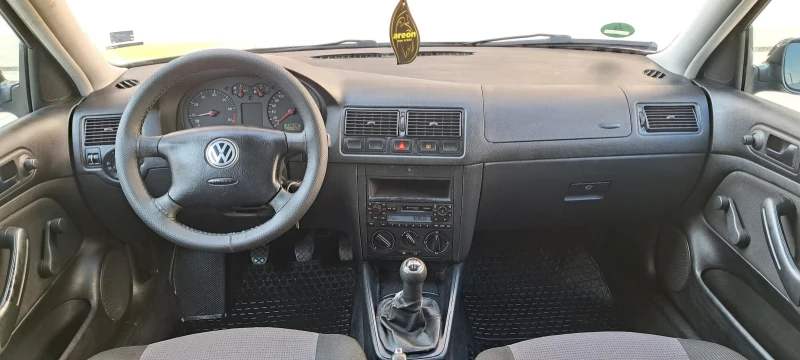 VW Golf 1.6SR, снимка 15 - Автомобили и джипове - 49444516