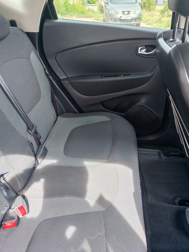 Renault Captur СПЕШНО!!!, снимка 12 - Автомобили и джипове - 51826416