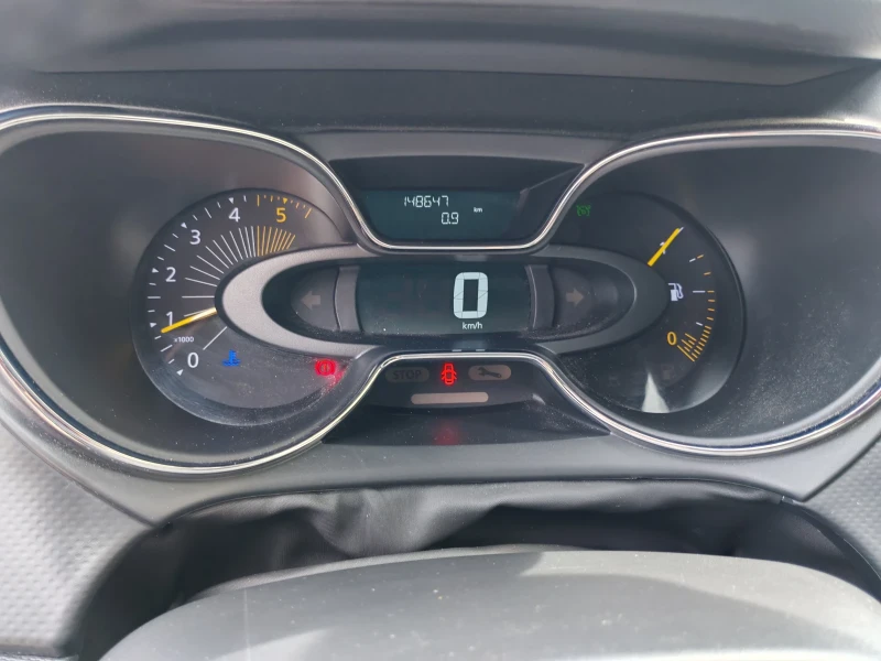 Renault Captur СПЕШНО!!!, снимка 8 - Автомобили и джипове - 51826416