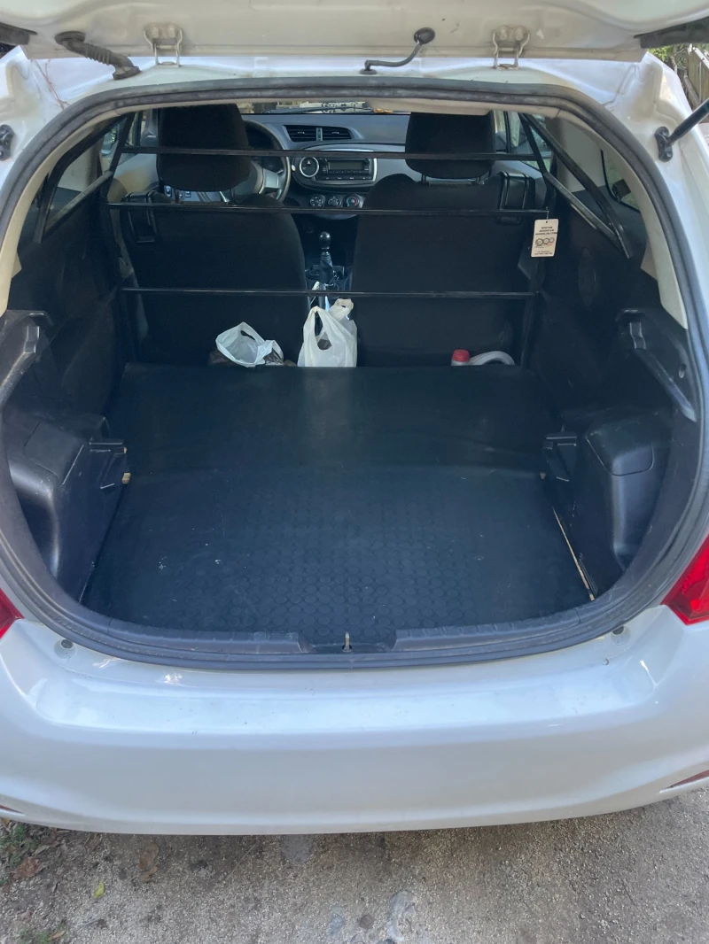 Toyota Yaris, снимка 4 - Автомобили и джипове - 52266927