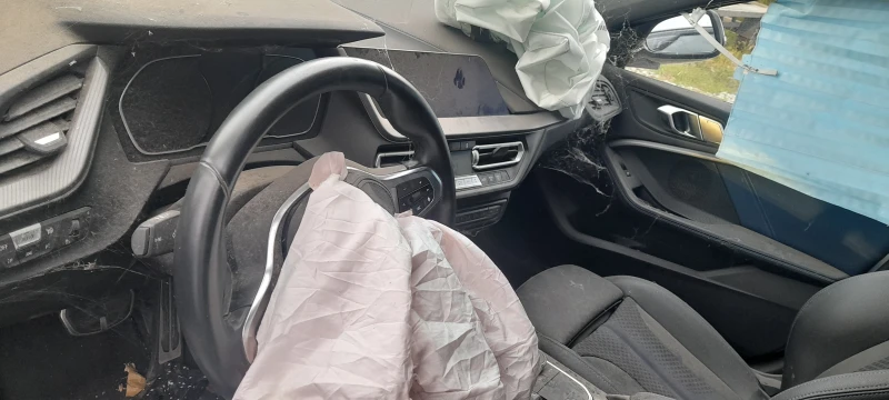 BMW 116 1.5 M-SPORT, снимка 11 - Автомобили и джипове - 51937135