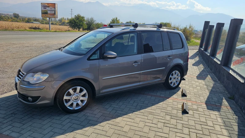 VW Touran 2.0TDI---COMFORT LINE, снимка 7 - Автомобили и джипове - 52012443