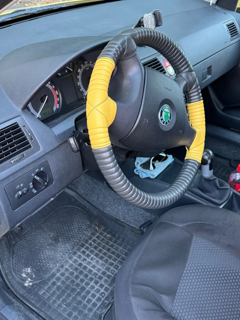 Skoda Fabia, снимка 6 - Автомобили и джипове - 52663667