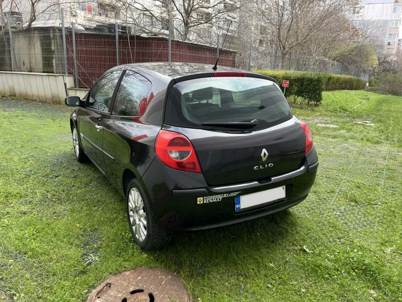 Renault Clio 1.5 dci, снимка 5 - Автомобили и джипове - 52908419