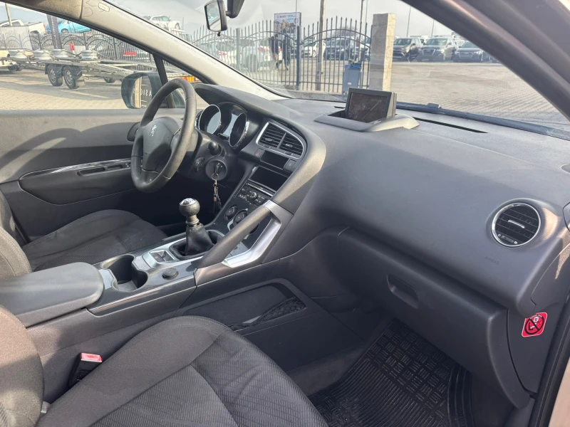 Peugeot 3008 / 1.6D / 110HP / NAVI /, снимка 12 - Автомобили и джипове - 53022793