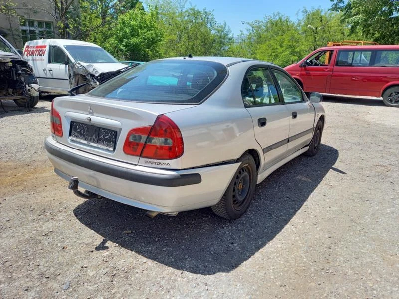 Mitsubishi Carisma 1.9 DID, снимка 10 - Автомобили и джипове - 32810268