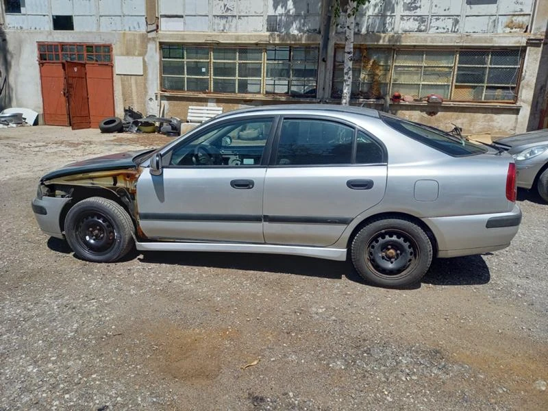 Mitsubishi Carisma 1.9 DID, снимка 7 - Автомобили и джипове - 32810268