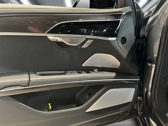 Audi S8 Quattro = Black Optic Plus = Гаранция, снимка 5 - Автомобили и джипове - 53987904