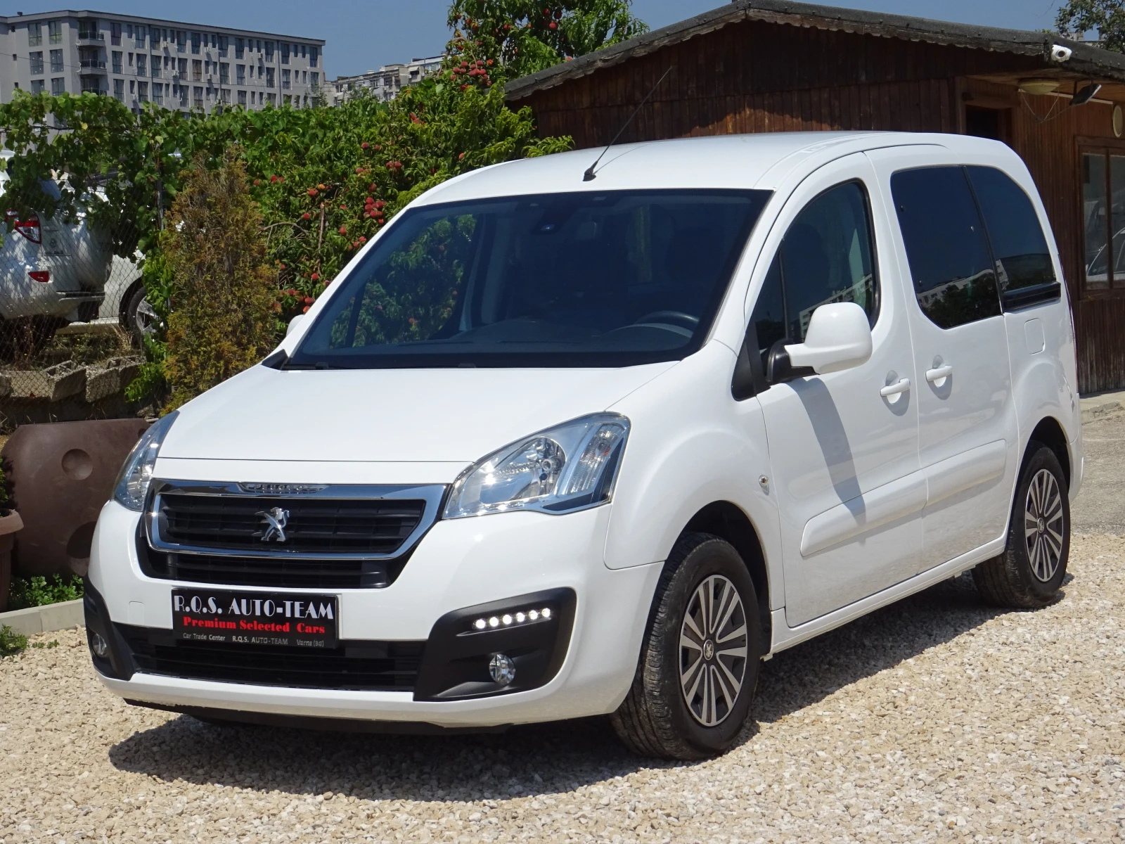 Peugeot Partner Tepee 1.6 BlueHDi 100 ETG6 S&S 5вр. Active, снимка 1