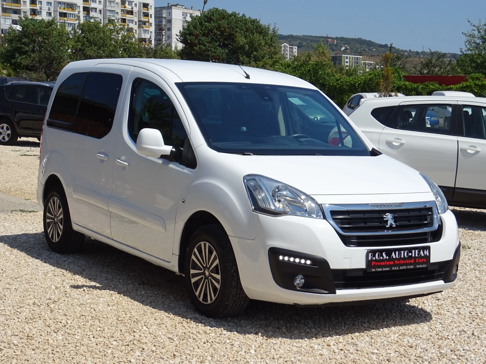 Peugeot Partner Tepee 1.6 BlueHDi 100 ETG6 S&S 5вр. Active - изображение 6