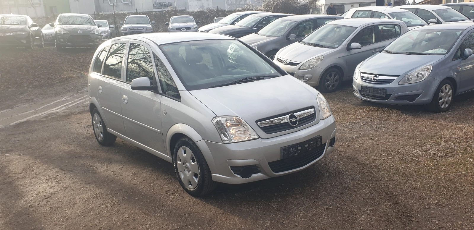 Opel Meriva 1.4i ГАЗ-БЕНЗИН ВНОС ИТАЛИЯ БЕЗ РЪЖДИ И ЗАБЕЛЕЖКИ  - изображение 3