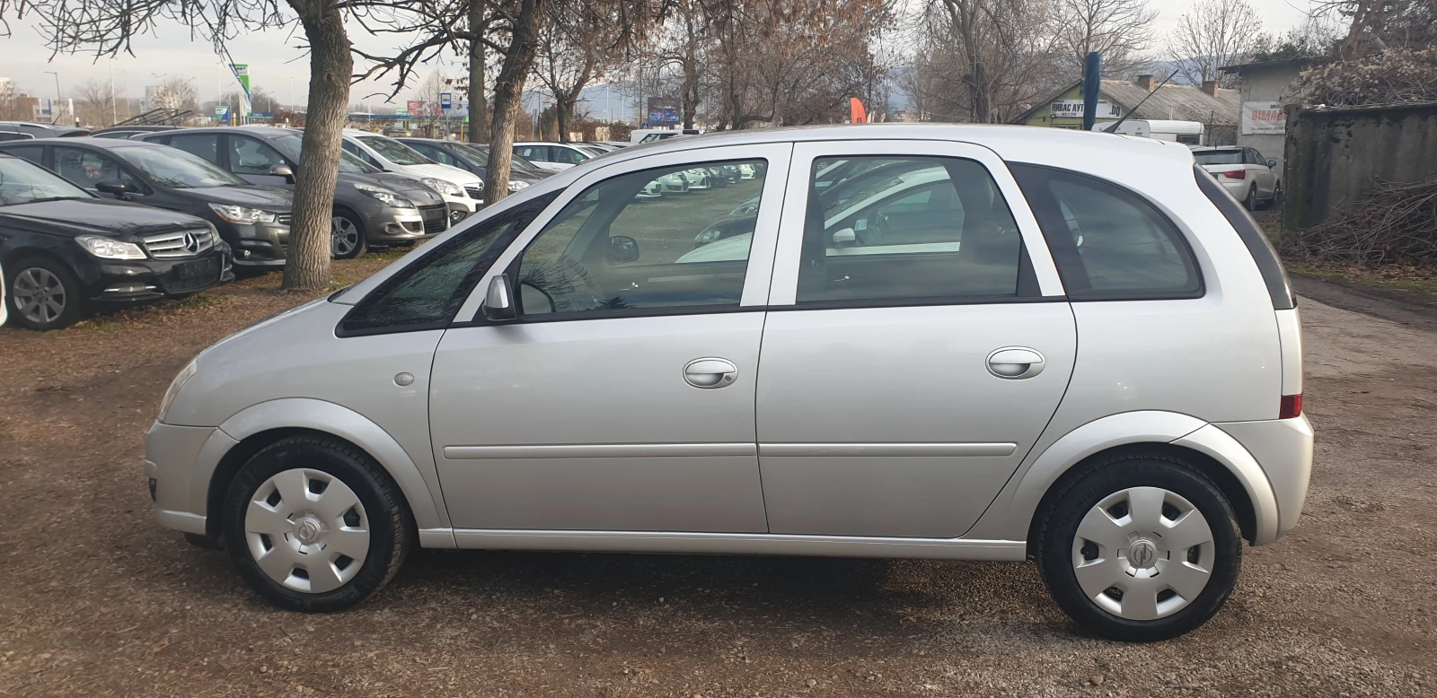 Opel Meriva 1.4i ГАЗ-БЕНЗИН ВНОС ИТАЛИЯ БЕЗ РЪЖДИ И ЗАБЕЛЕЖКИ  - изображение 7