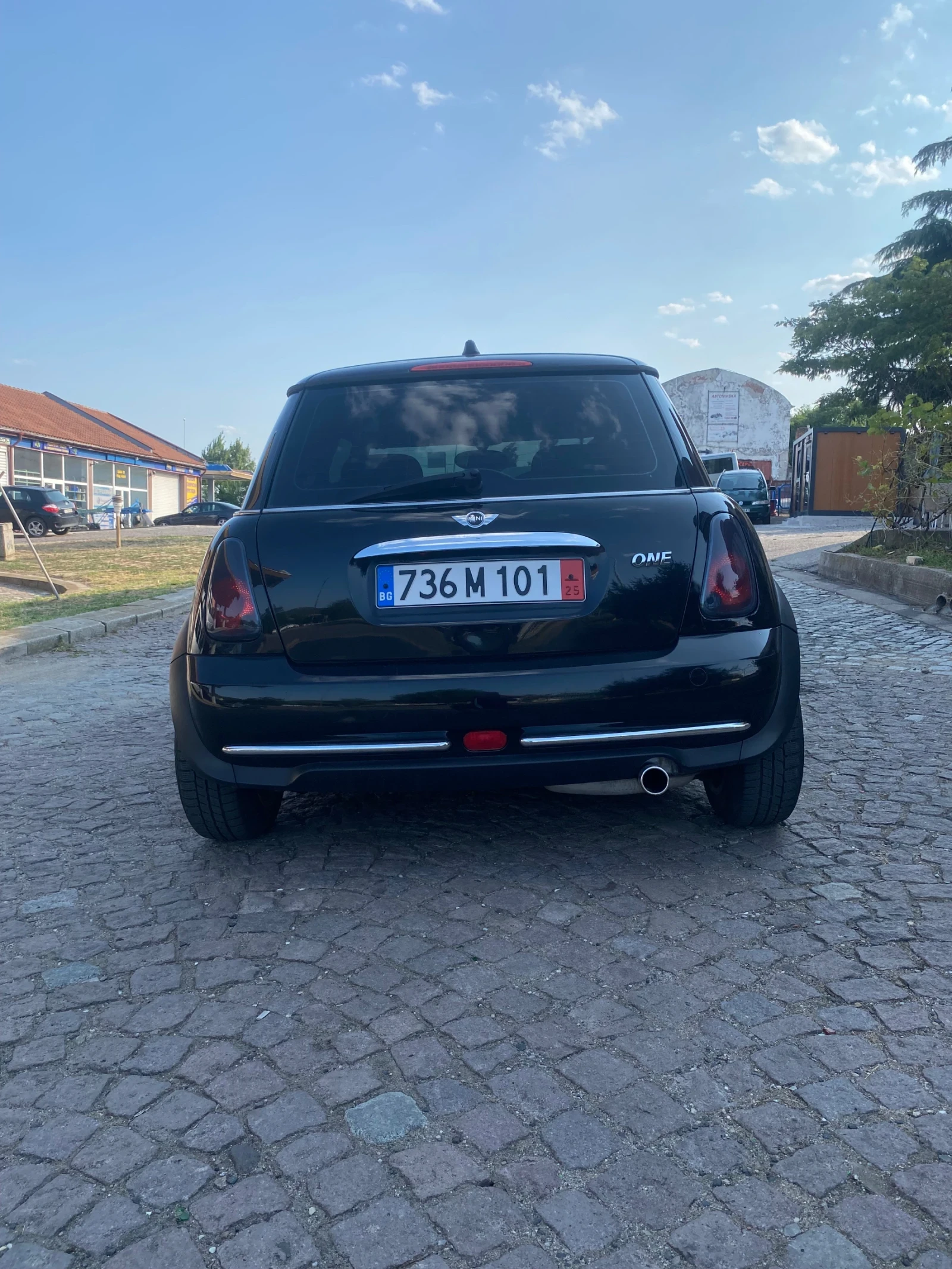 Mini Cooper 1.6 ONE КЛИМАТИК НАВИГАЦИЯ - изображение 4